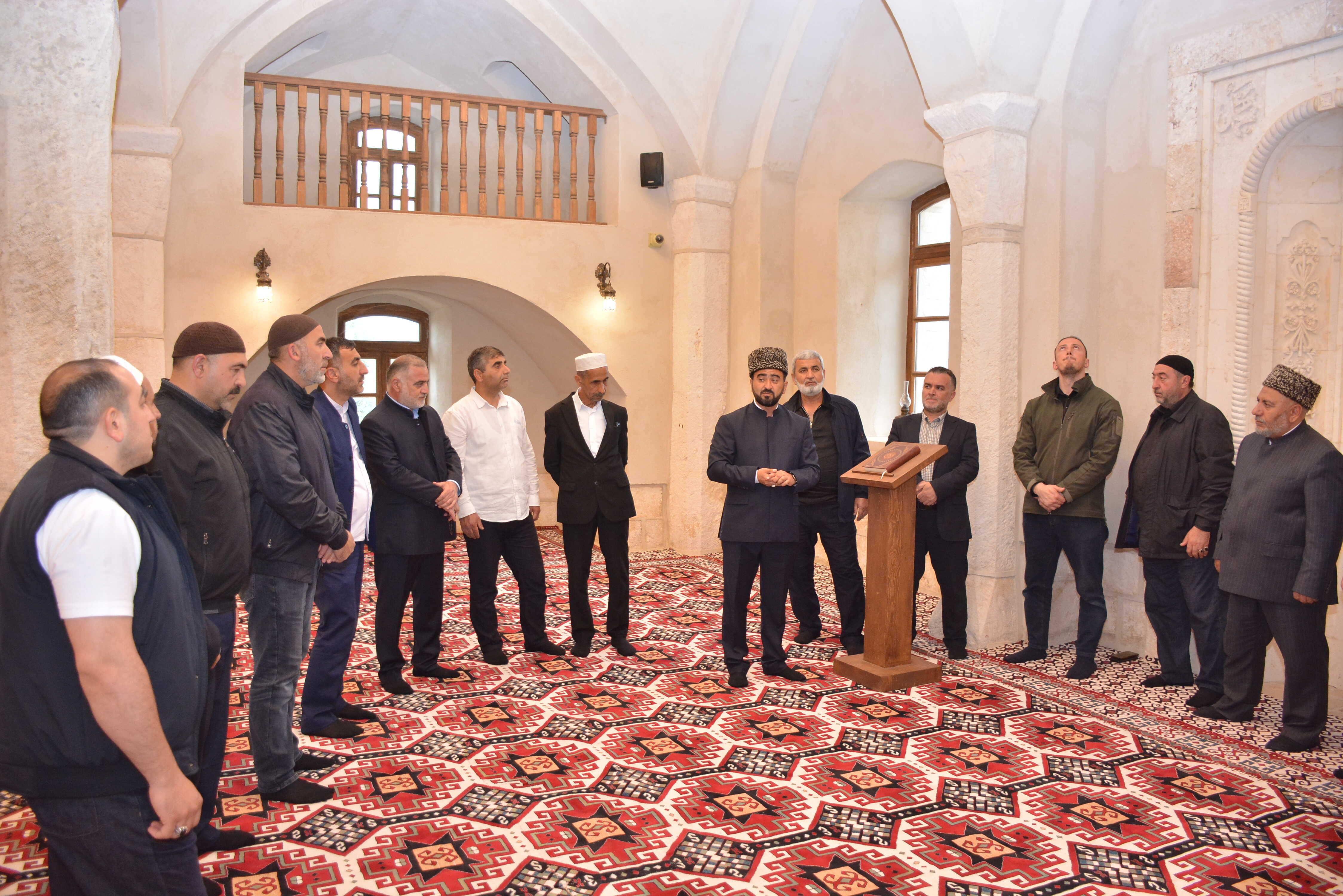 Din xadimləri Qarabağ və Şərqi Zəngəzurdakı tarixi-dini abidələri ziyarət ediblər - Image 8
