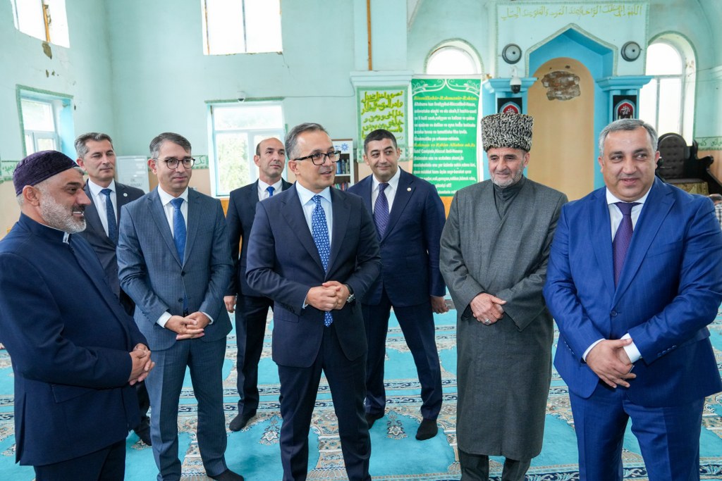 Dövlət Komitəsinin sədri Şabran rayonunda məscidlərin fəaliyyəti ilə tanış olub - Image 12