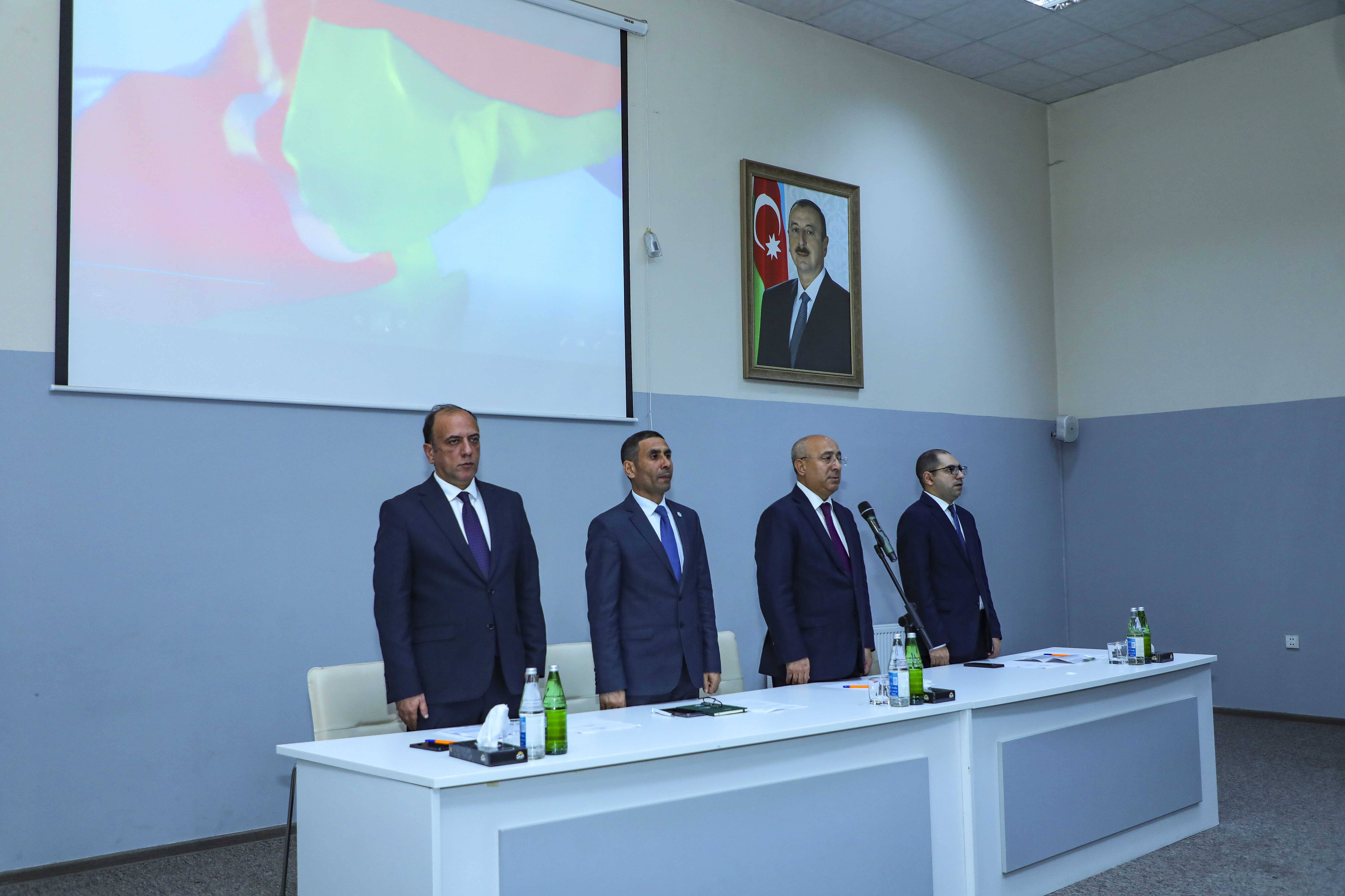 Sabunçu rayonunda “Bir bayraq altında həmrəylik və vətənpərvərlik” mövzusunda konfrans keçirilib - Image 1