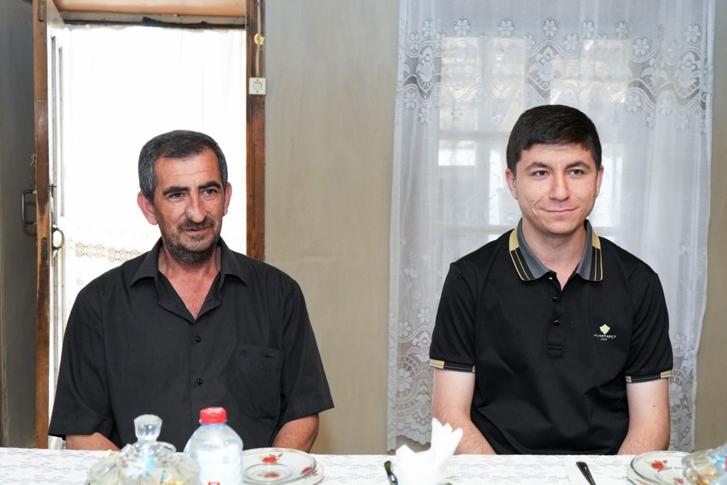 Şəkidə tələbənin ailəsi ziyarət olunub - Image 6