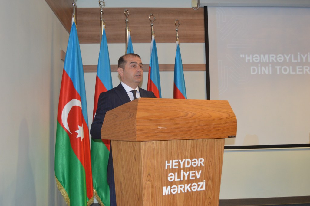 Biləsuvarda “Həmrəyliyin möhkəmləndirilməsində dini tolerantlığın əhəmiyyəti” mövzusunda konfrans keçirilib - Image 4