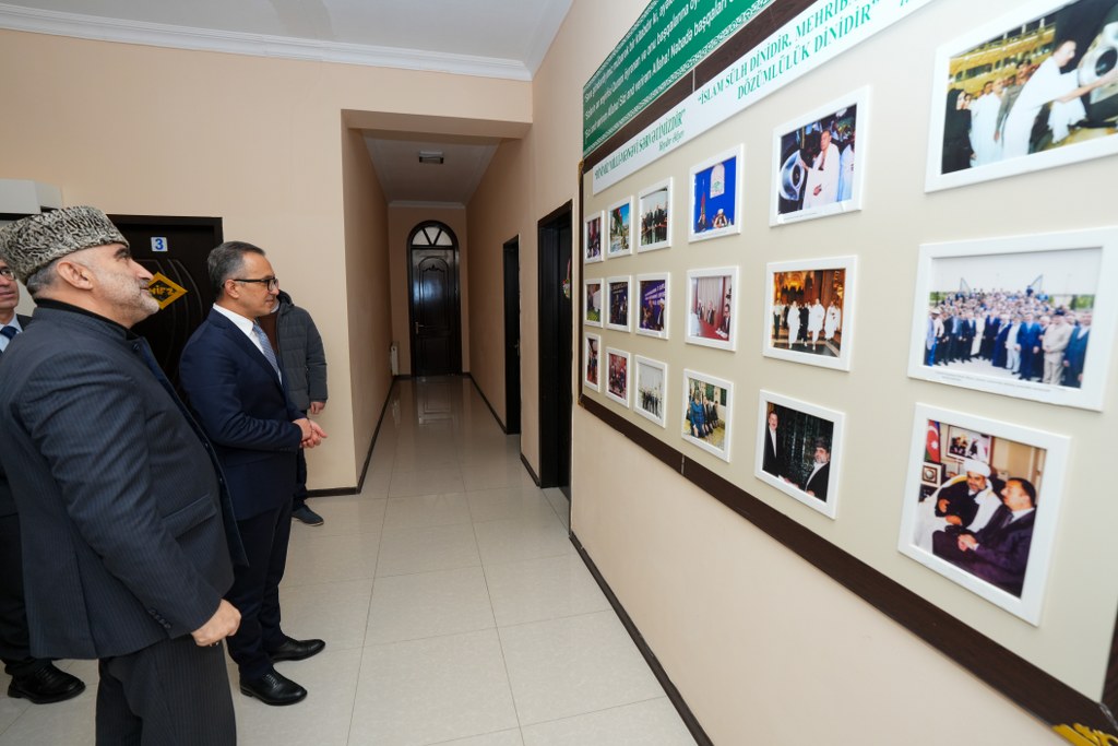 Dövlət Komitəsinin sədri Sumqayıtda dini ibadətgahları ziyarət edib - Image 8
