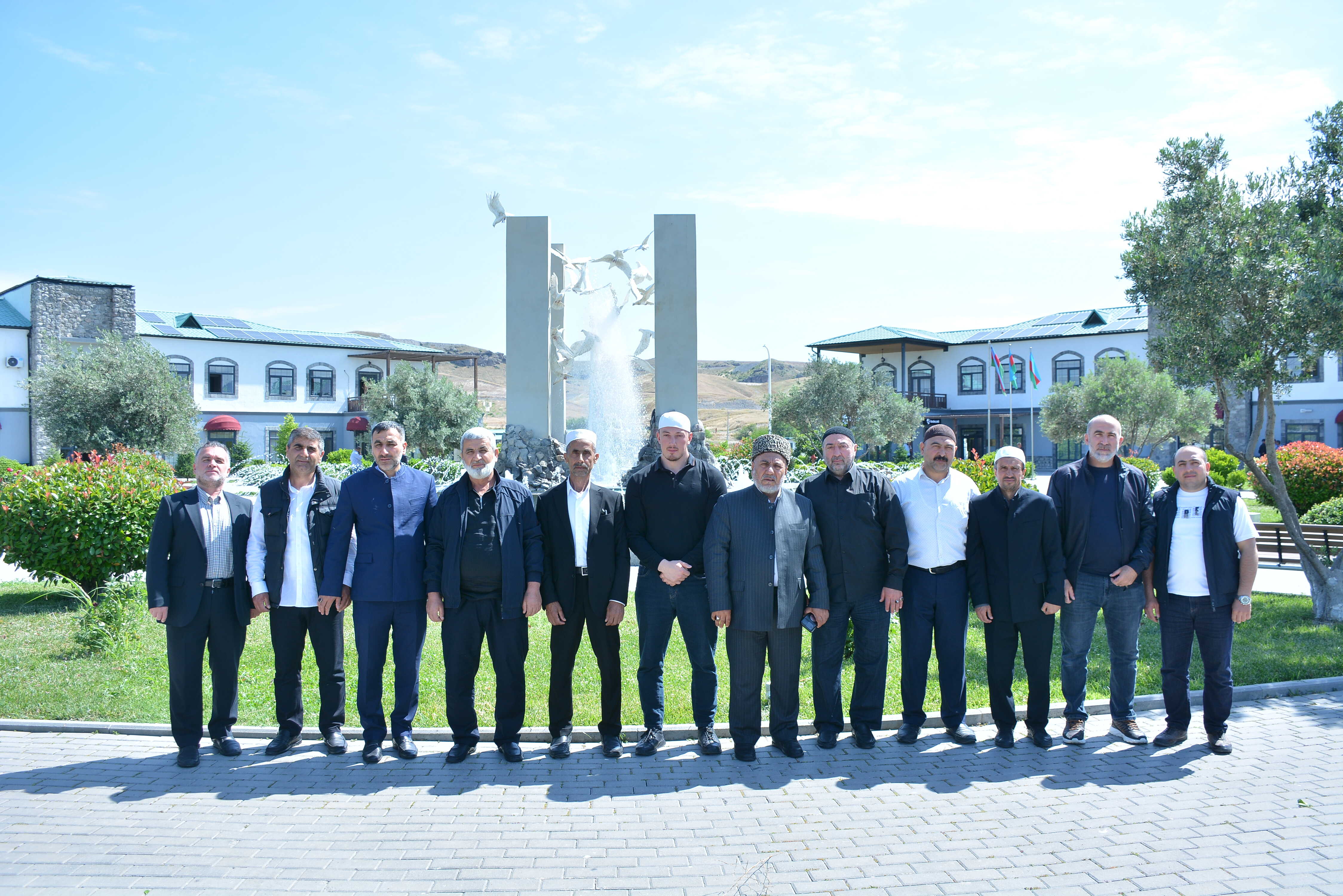 Din xadimləri Qarabağ və Şərqi Zəngəzurdakı tarixi-dini abidələri ziyarət ediblər - Image 18