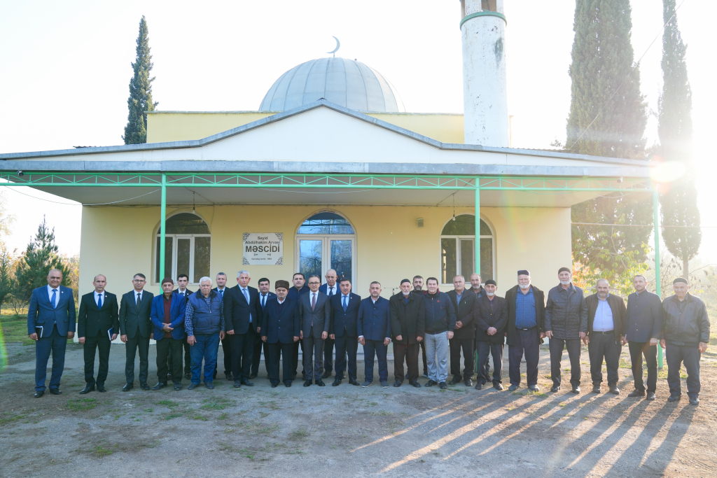 Dövlət Komitəsinin sədri Sabirabadda məscidləri ziyarət edib - Image 5