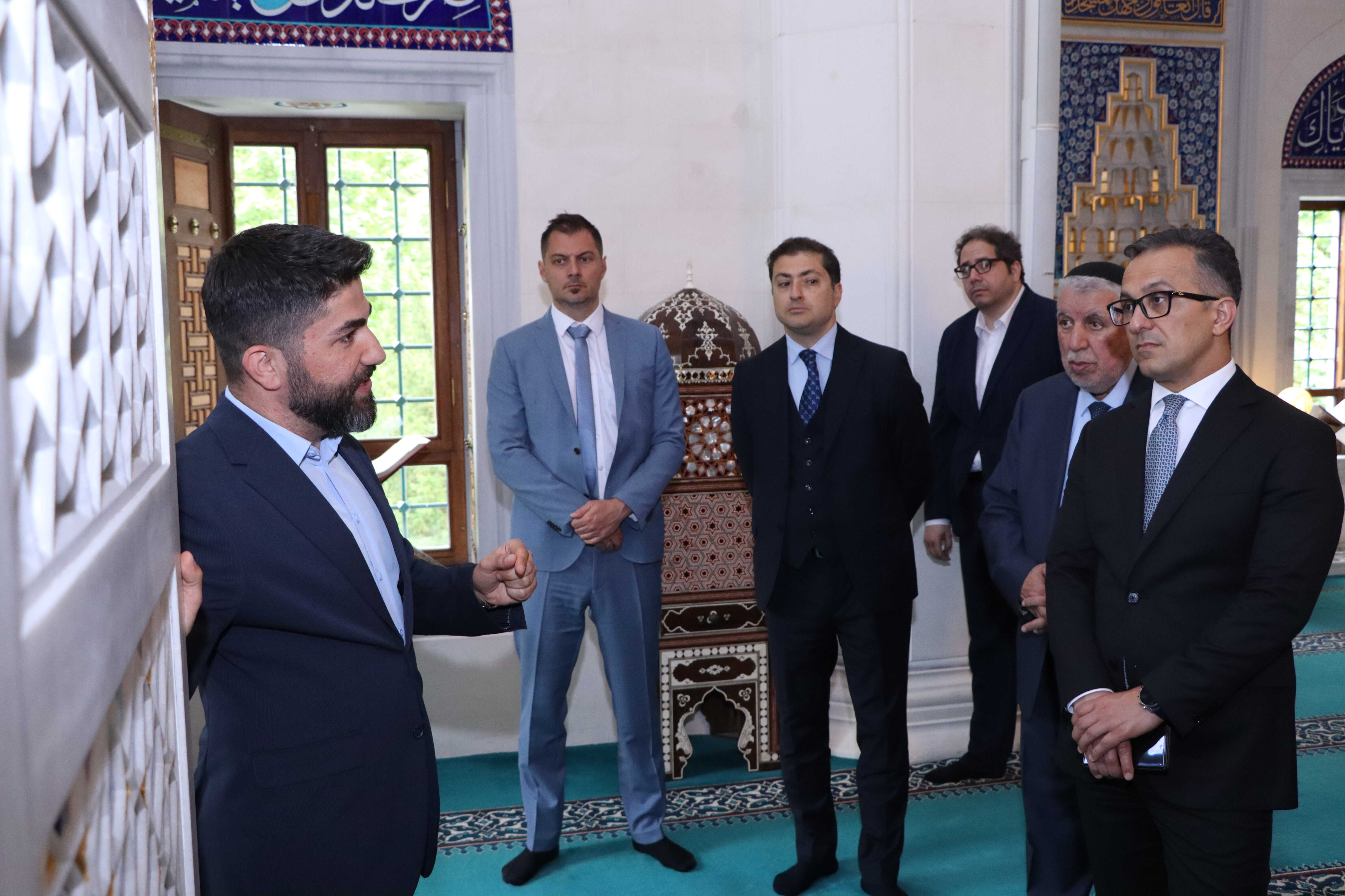 Berlin şəhərində yerləşən “Şəhidlik” məscidi ziyarət olunub - Image 5