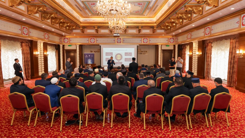 Şamaxıda “Peşəkar dini fəaliyyət: müasir çağırışlar kontekstində” mövzusunda seminar-treninq keçirilib - Image 2