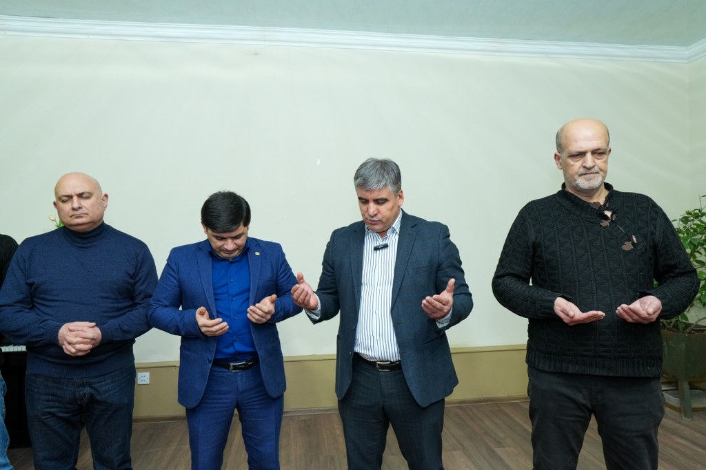 Bakı şəhərində yerləşən kilsə və sinaqoqlarda Xocalı faciəsi qurbanlarının xatirəsi anılıb - Image 11