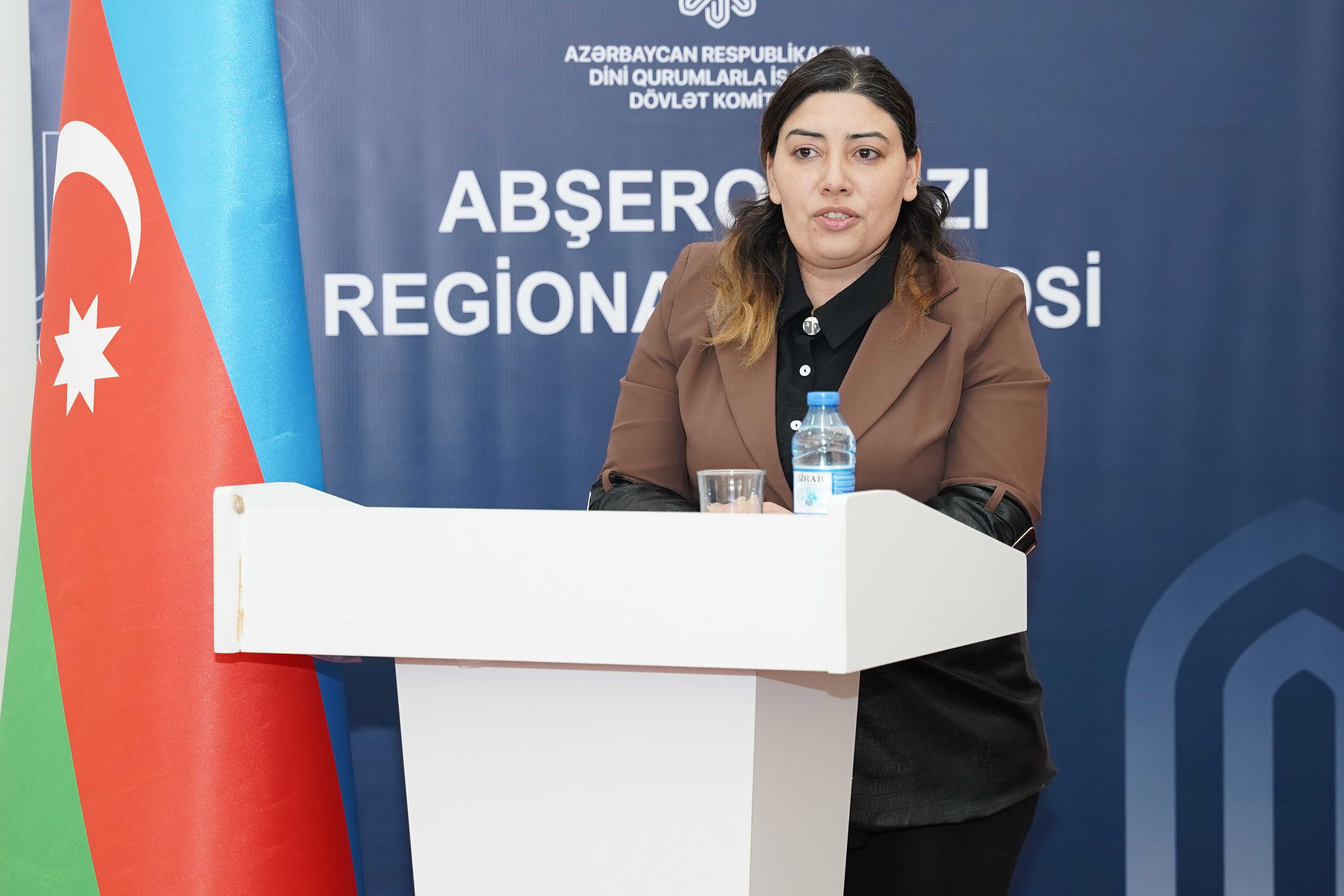 Sumqayıtda “Zəfər Günü və qəhrəmanlıq tariximiz” mövzusunda konfrans keçirilib - Image 13