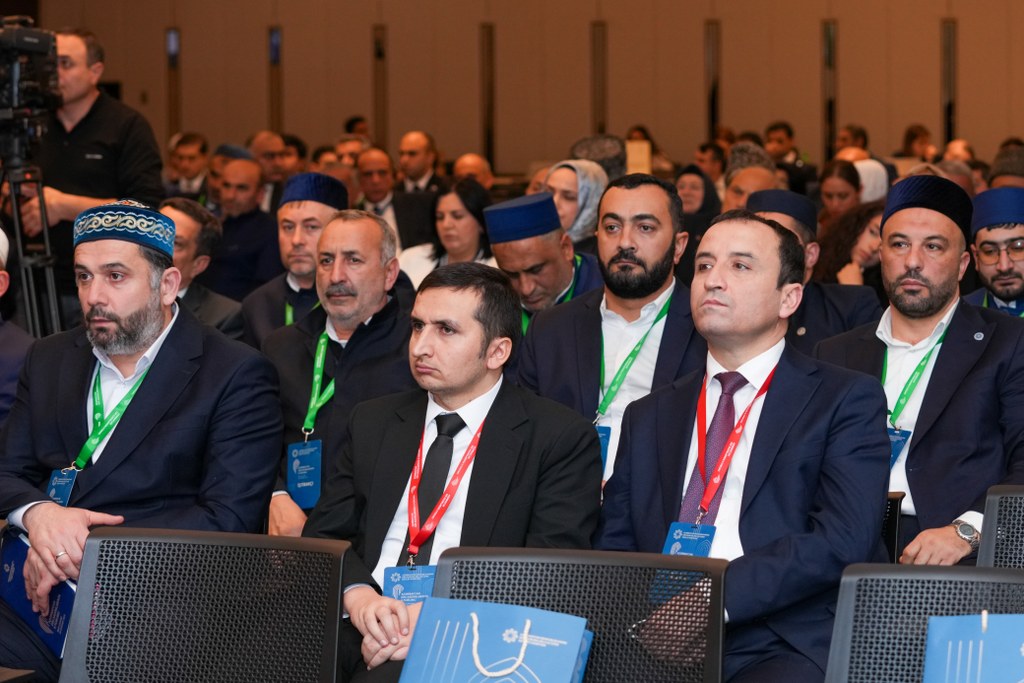 Azərbaycan Din Xadimlərinin II Forumu işini yekunlaşdırıb - Image 7