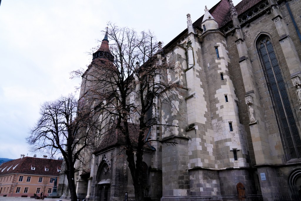 Dövlət Komitəsinin nümayəndə heyəti Rumıniyada kilsə və monastırları ziyarət edib - Image 5