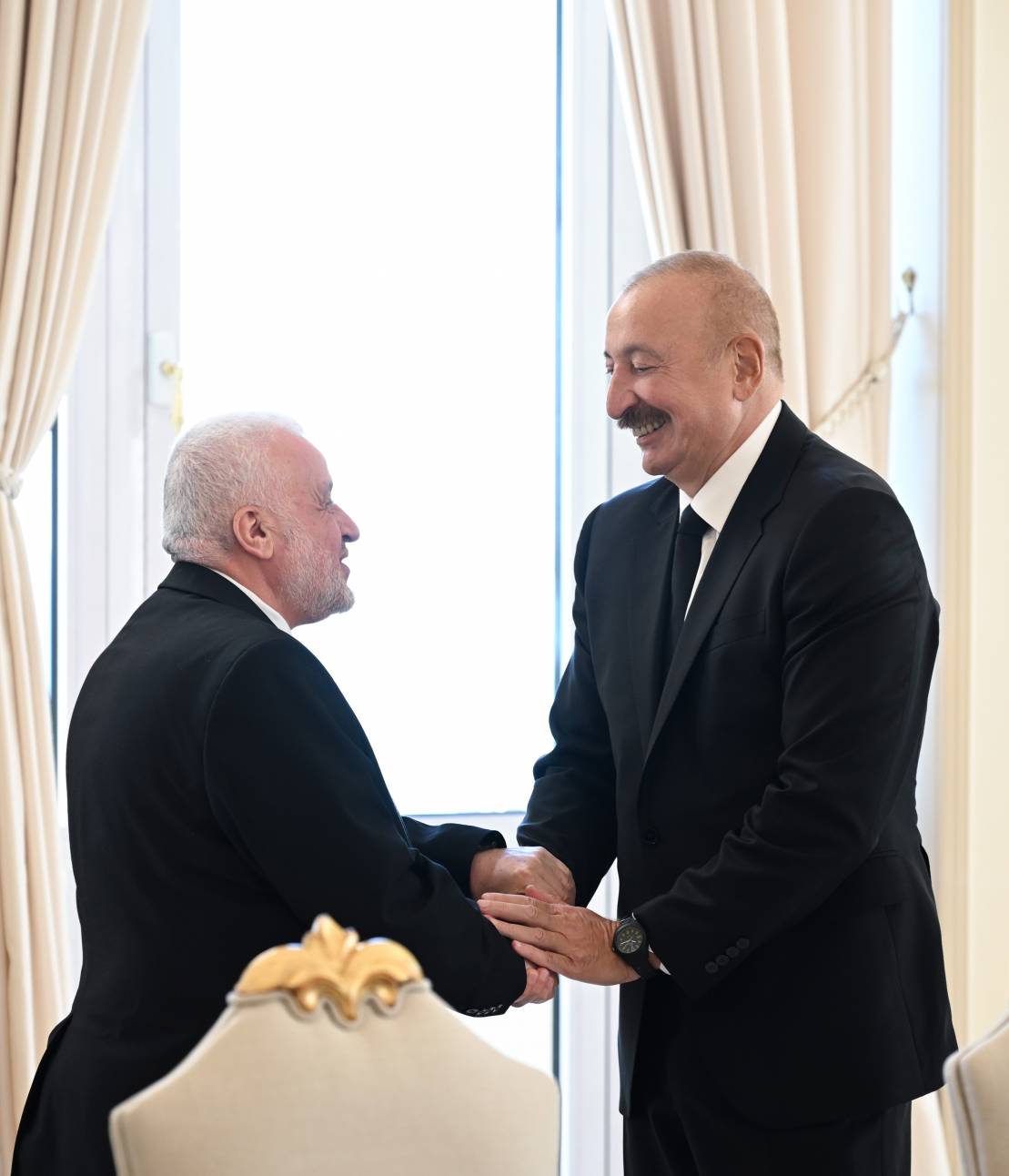 Prezident İlham Əliyev Bakıda keçirilən beynəlxalq konfransların iştirakçılarını qəbul edib - Image 33