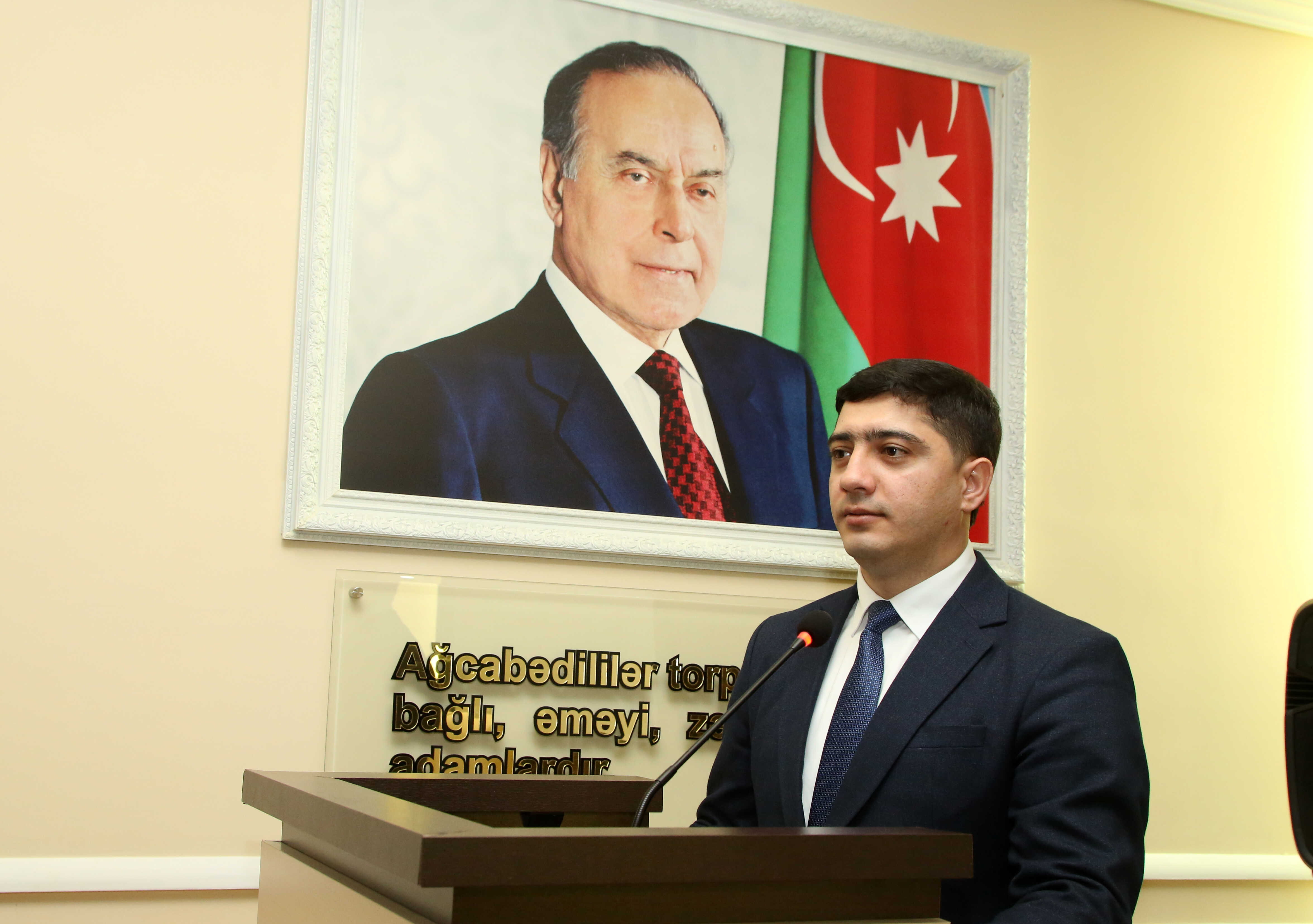 Ağcabədi rayonunda “Vətən müharibəsindəki qələbəmizdə milli-mənəvi dəyərlərimizin rolu” mövzusunda konfrans keçirilib - Image 9