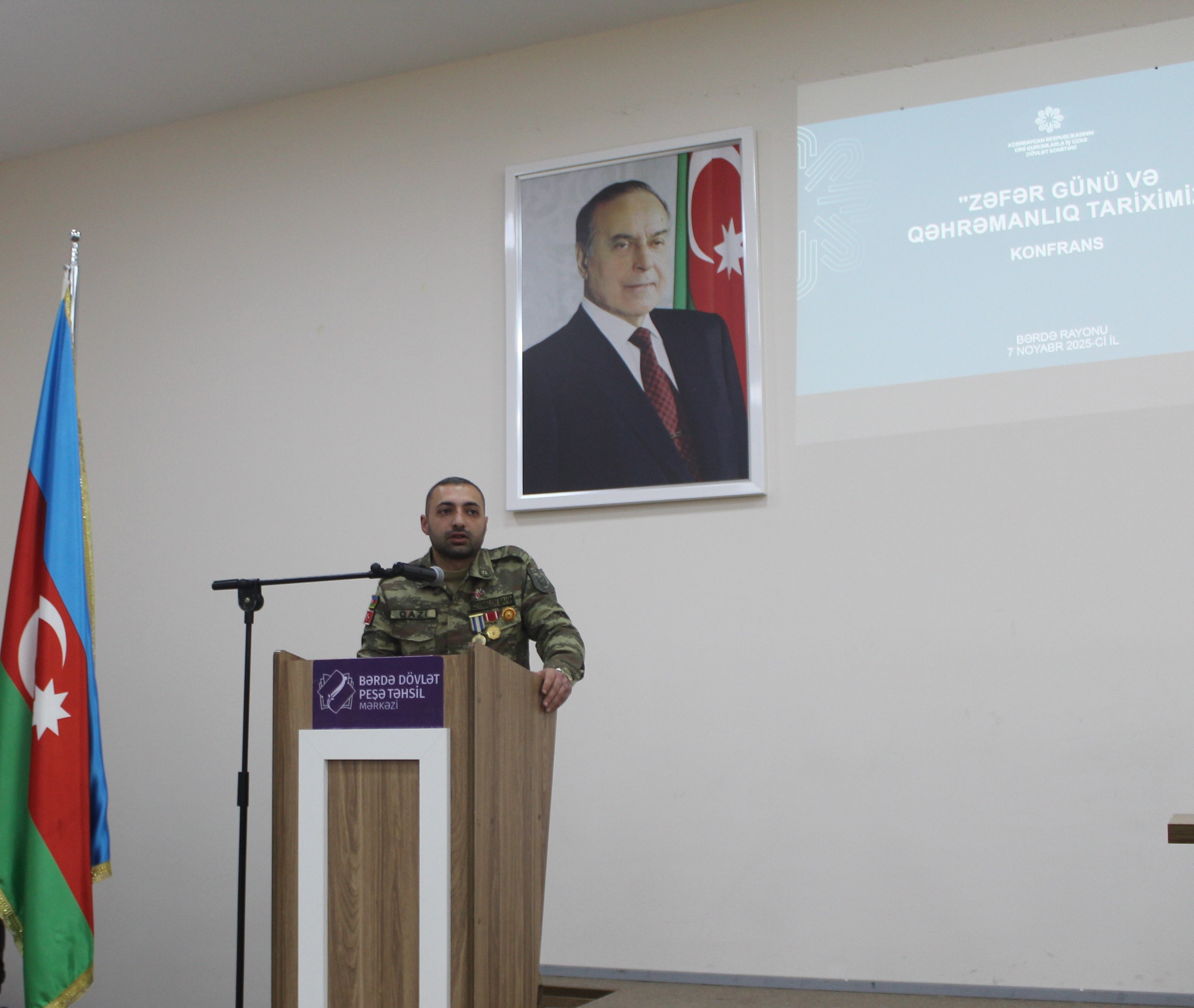 Bərdədə “Zəfər Günü və qəhrəmanlıq tariximiz” mövzusunda konfrans keçirilib - Image 8