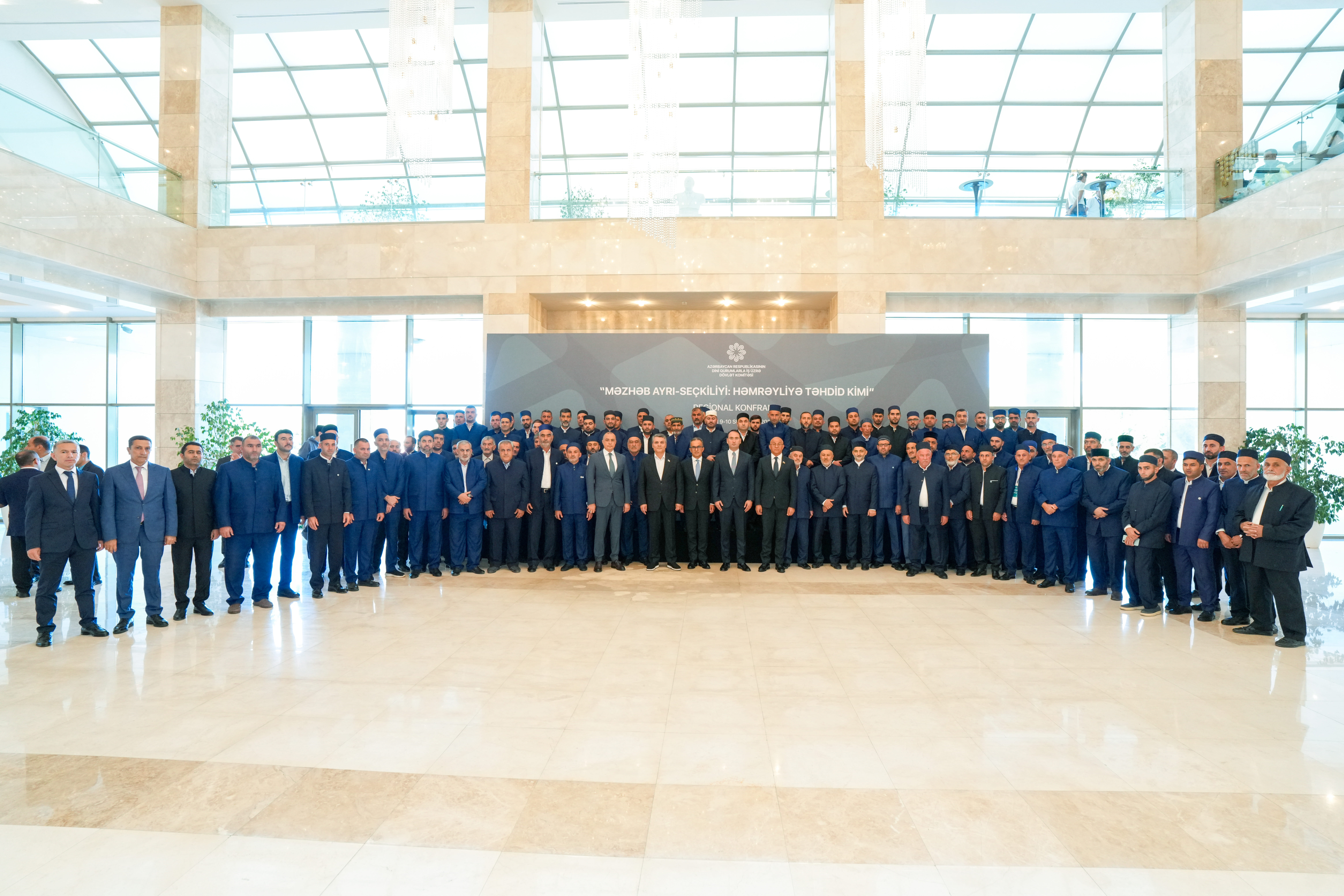 Ağdaşda “Məzhəb ayrı-seçkiliyi: həmrəyliyə təhdid kimi” mövzusunda regional konfrans keçirilir
