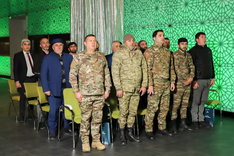 Qax rayonunda “44 günlük Vətən müharibəsində milli və dini həmrəyliyin zəfəri” mövzusunda konfrans keçirilib - Image 2