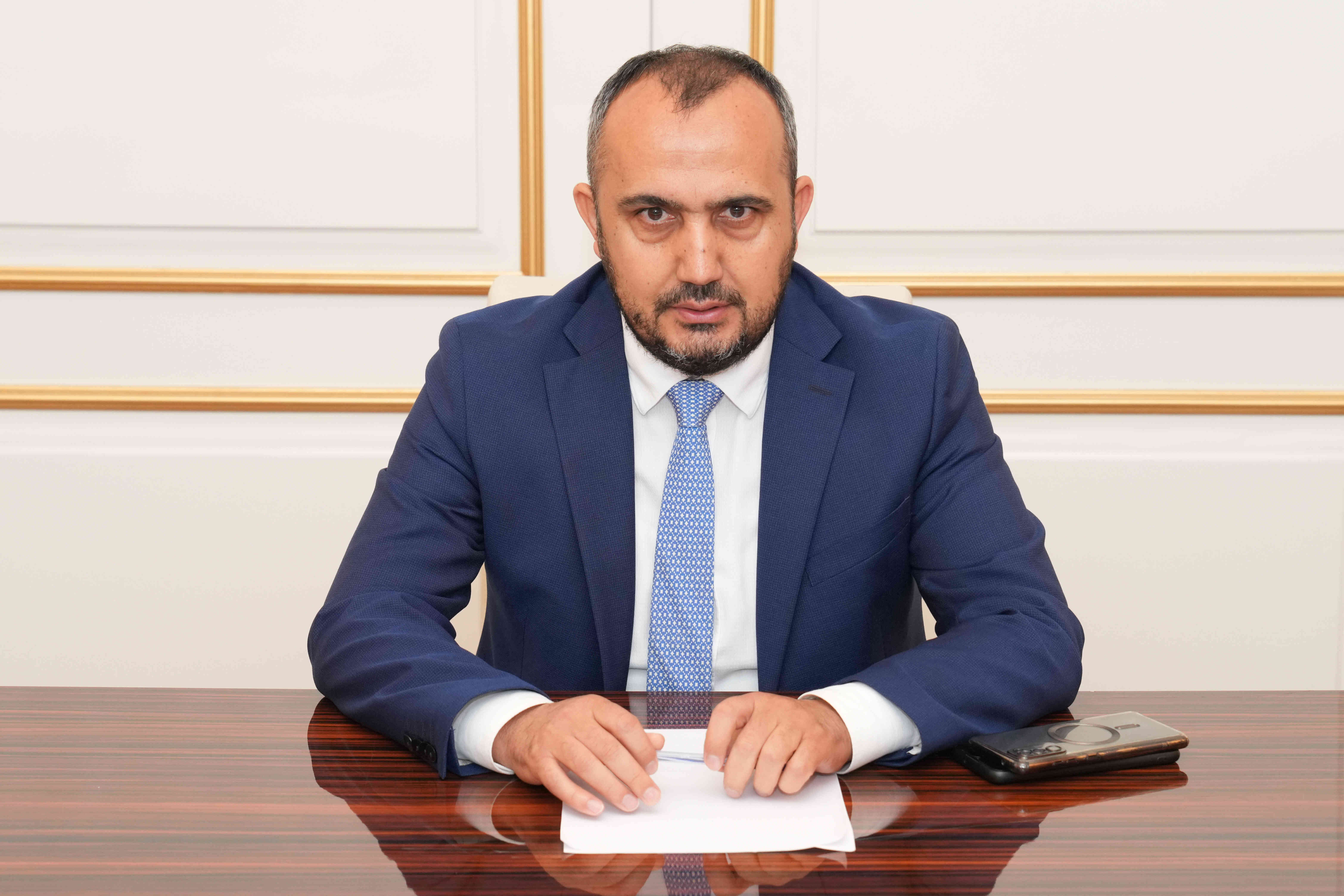 Dövlət Komitəsinin sədri Qazaxda vətəndaşların müraciətlərini dinləyib - Image 1