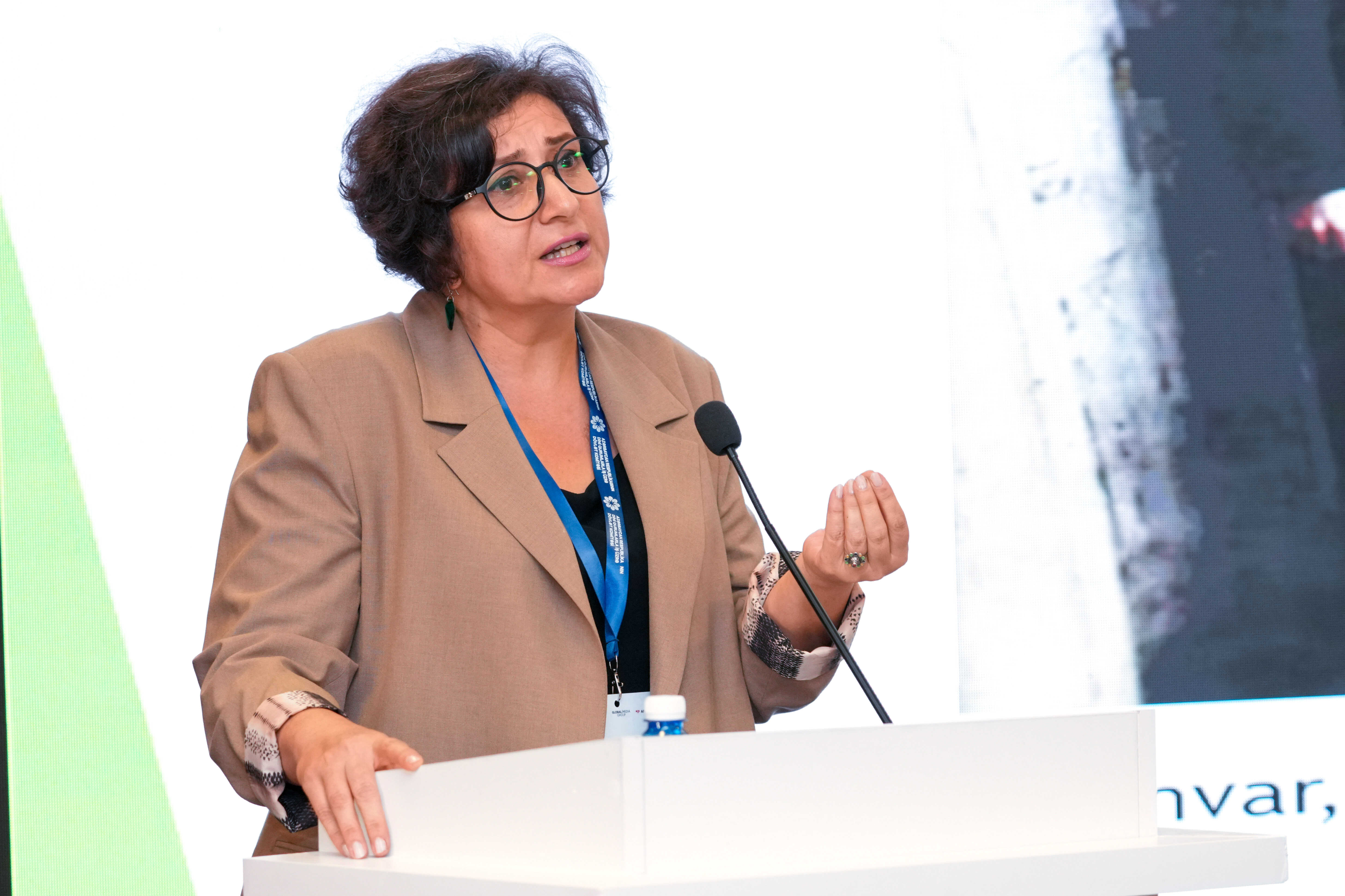 “Dini mövzuların mediada təqdimatı: dini sabitliyin qorunmasında birgə məsuliyyət” mövzusunda konfrans başa çatıb - Image 18