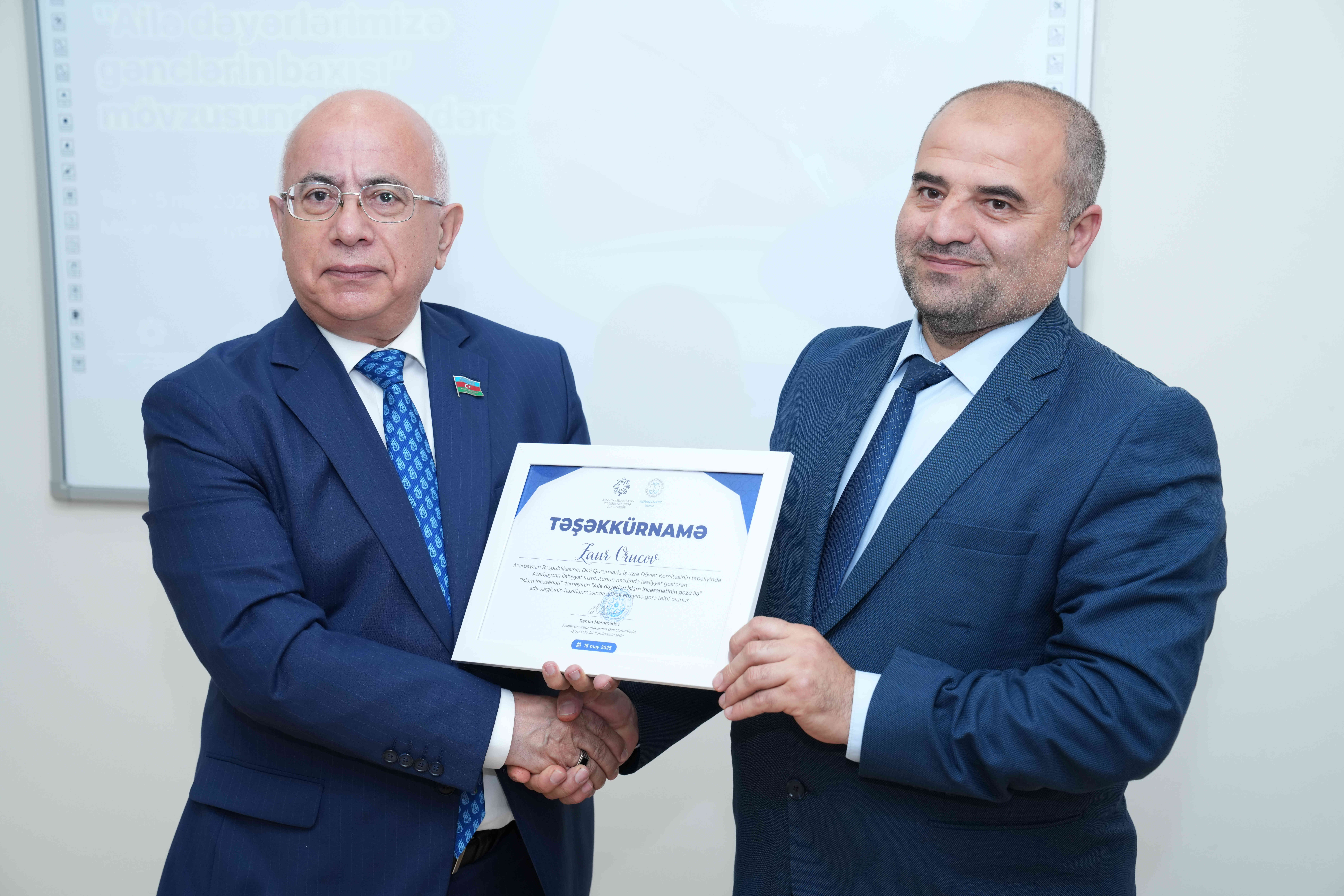Azərbaycan İlahiyyat İnstitutunda “Ailə dəyərlərimizə gənclərin baxışı” mövzusunda açıq dərs formatında tədbir keçirilib - Image 12