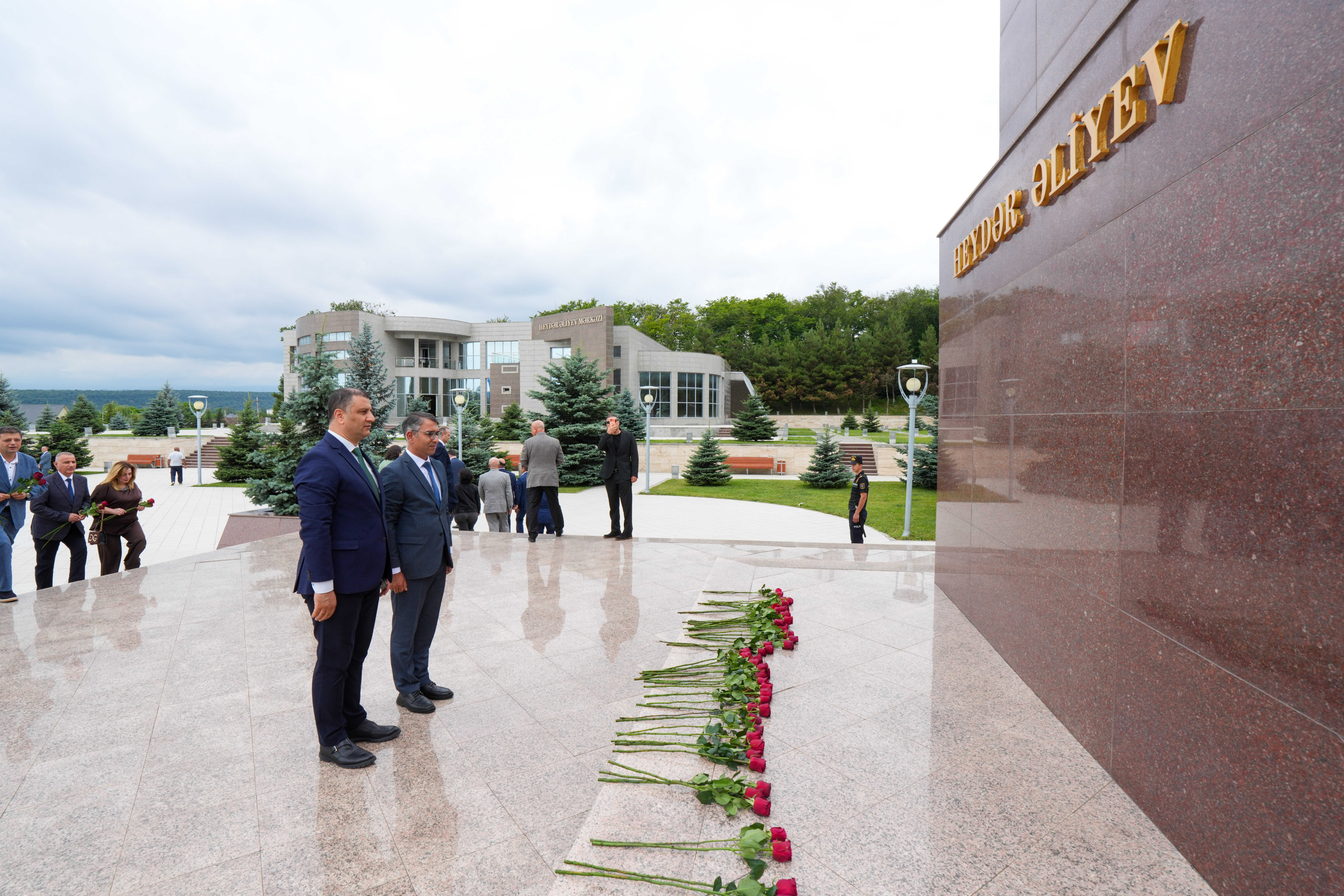 Qusarda “Dini mövzuların mediada təqdimatı: dini sabitliyin qorunmasında birgə məsuliyyət” mövzusunda konfrans keçirilir - Image 4