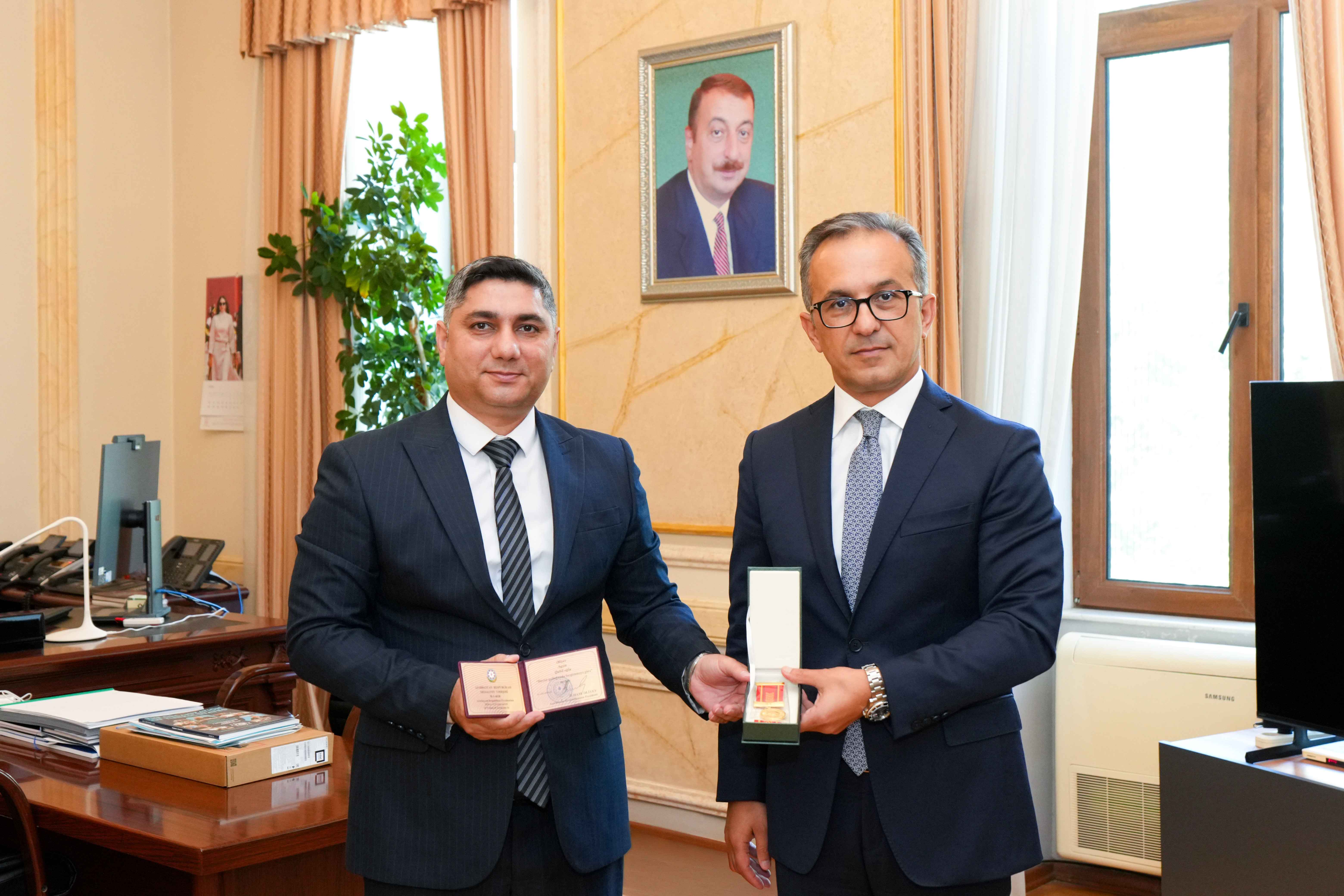 Komitə əməkdaşlarına “Dövlət qulluğunda fərqlənməyə görə” medalı təqdim edilib - Image 1