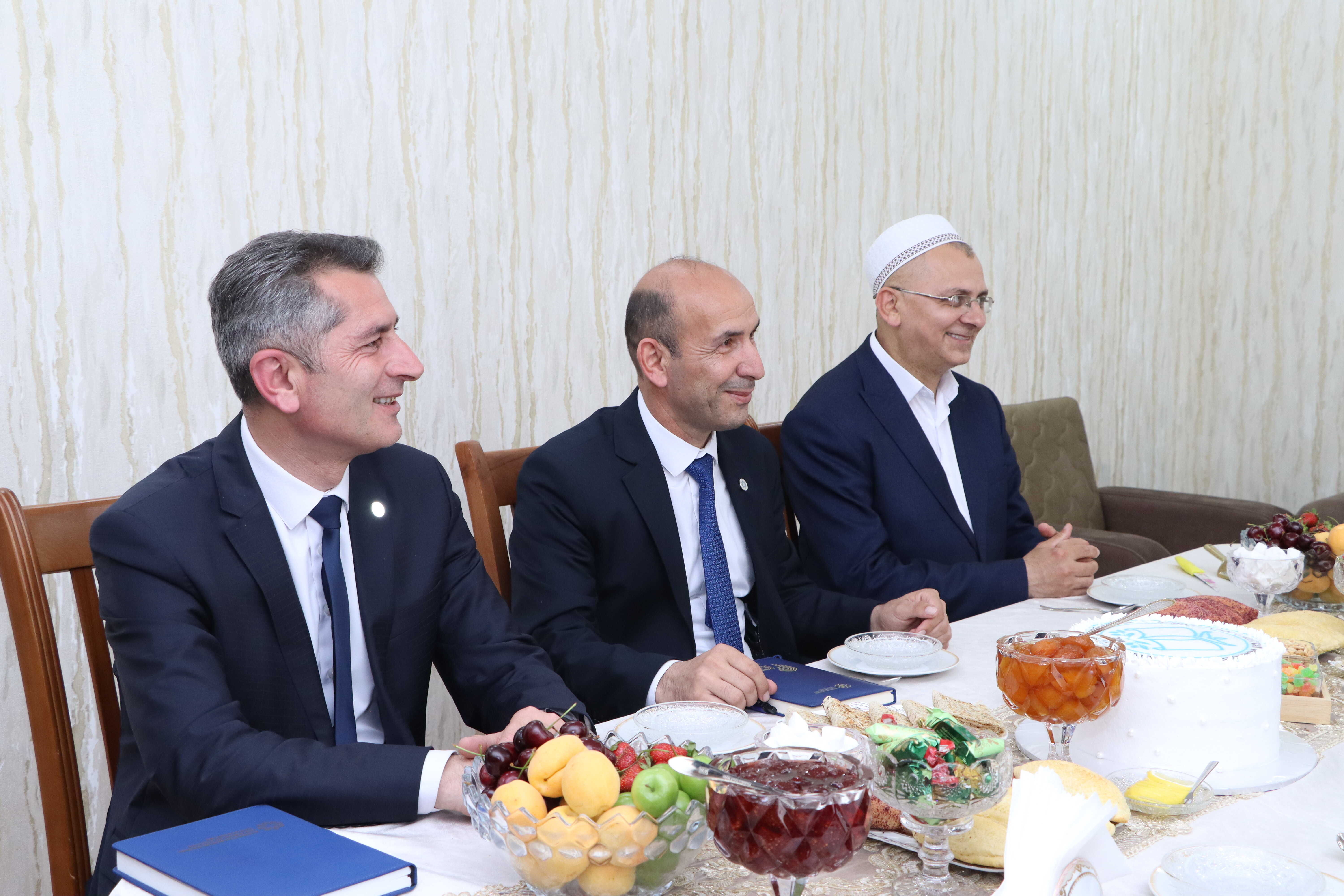 Dövlət Komitəsinin sədri Qubada tələbənin evini ziyarət edib - Image 1