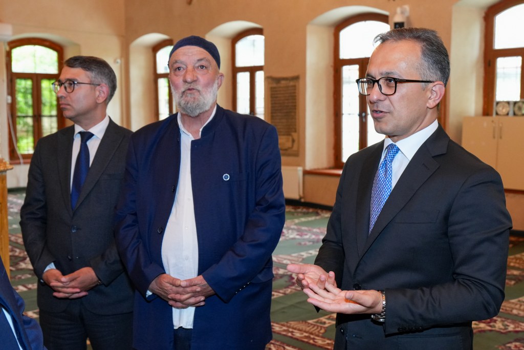 Dövlət Komitəsinin sədri Şəkidə dini icmaların nümayəndələri ilə görüşüb - Image 8
