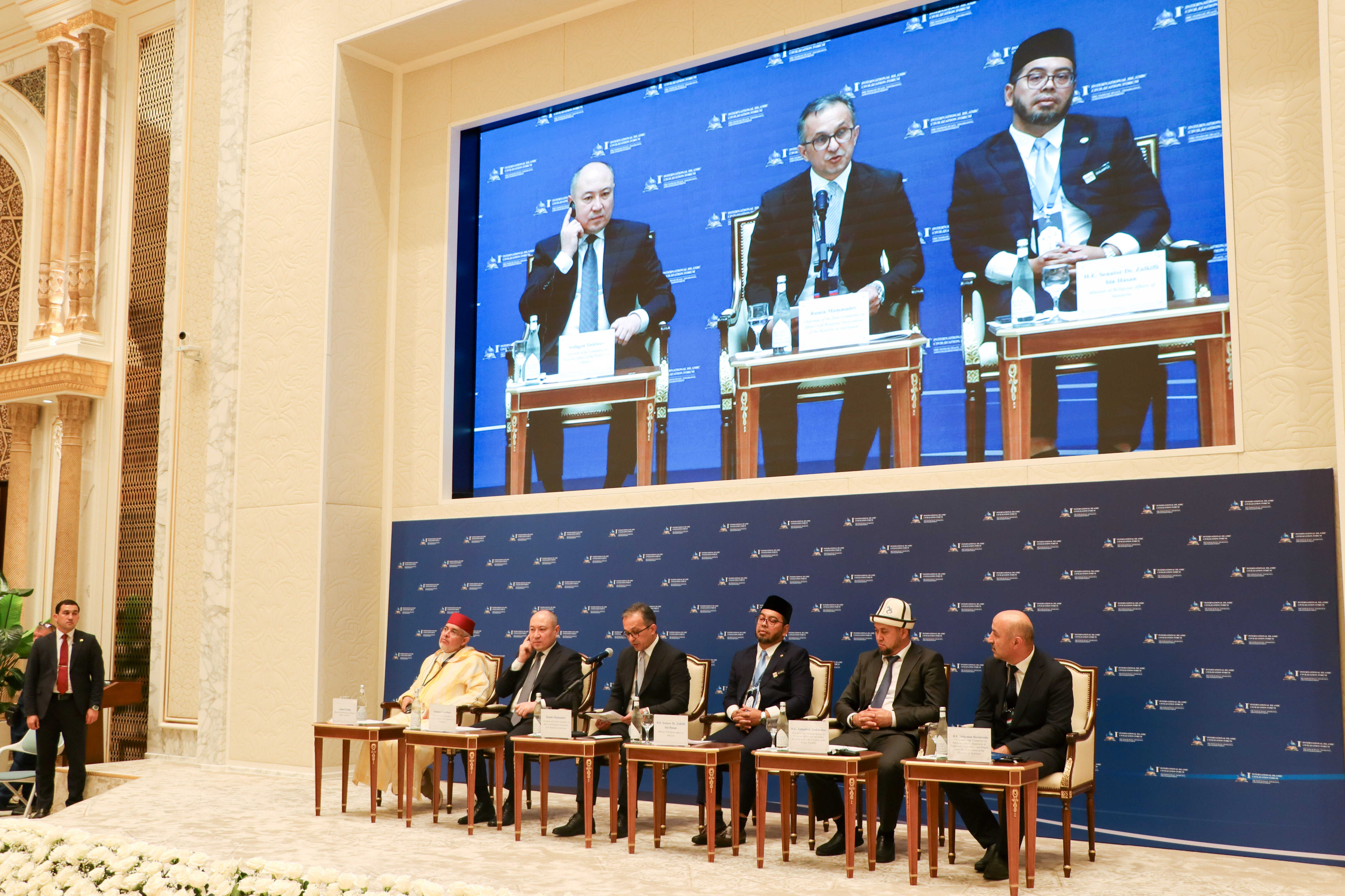 Dövlət Komitəsinin sədri I Beynəlxalq İslam Sivilizasiyası Forumunun açılış mərasimində iştirak edib - Image 3