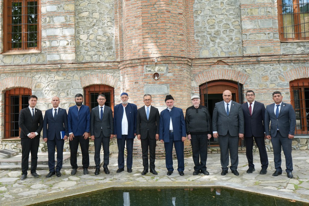 Dövlət Komitəsinin sədri Şəkidə dini icmaların nümayəndələri ilə görüşüb - Image 6