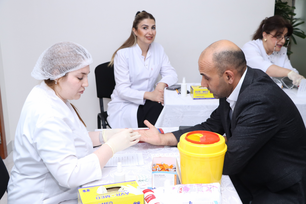 Aşura günü ilə əlaqədar qanvermə aksiyası keçirilib - Image 4
