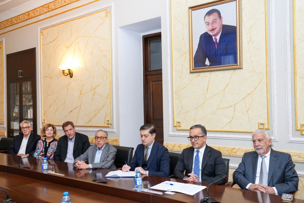 Dövlət Komitəsinin sədri ABŞ-nin Etnik Anlaşma Fondunun nümayəndə heyəti ilə görüşüb - Image 2