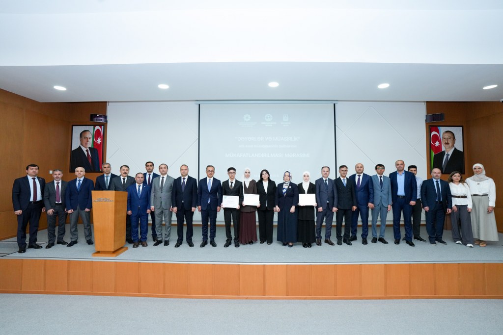 “Dəyərlər və müasirlik” adlı esse müsabiqəsinin qalibləri mükafatlandırılıb - Image 1
