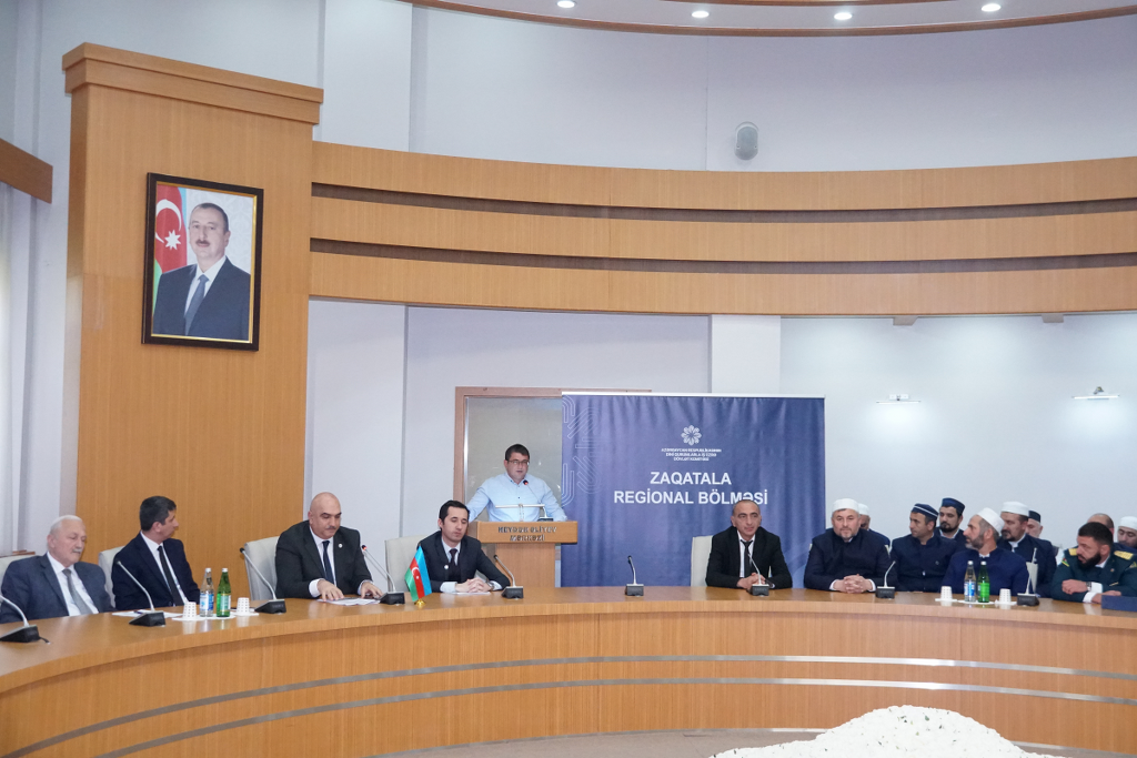 Zaqatalada “8 Noyabr Zəfər Günü – Müasir Azərbaycan Tarixinin Şanlı Səhifəsi” mövzusunda konfrans keçirilib - Image 11