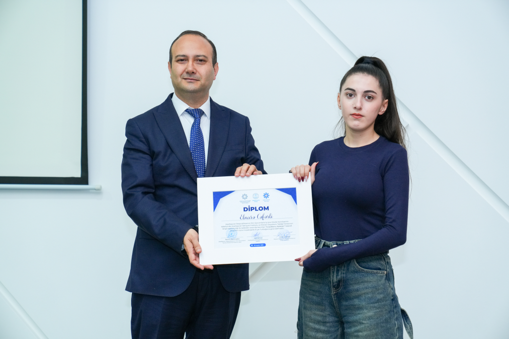 “Xurşidbanu Natəvan” təqaüd proqramı üzrə müsabiqə qaliblərinin mükafatlandırılma mərasimi keçirilib - Image 9