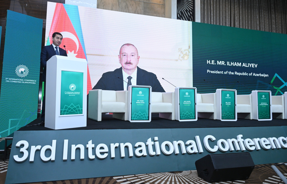 Bakıda “İslamofobiya: Qərəzin ifşa olunması və stiqmaların dağıdılması” mövzusunda beynəlxalq konfrans keçirilir - Image 10