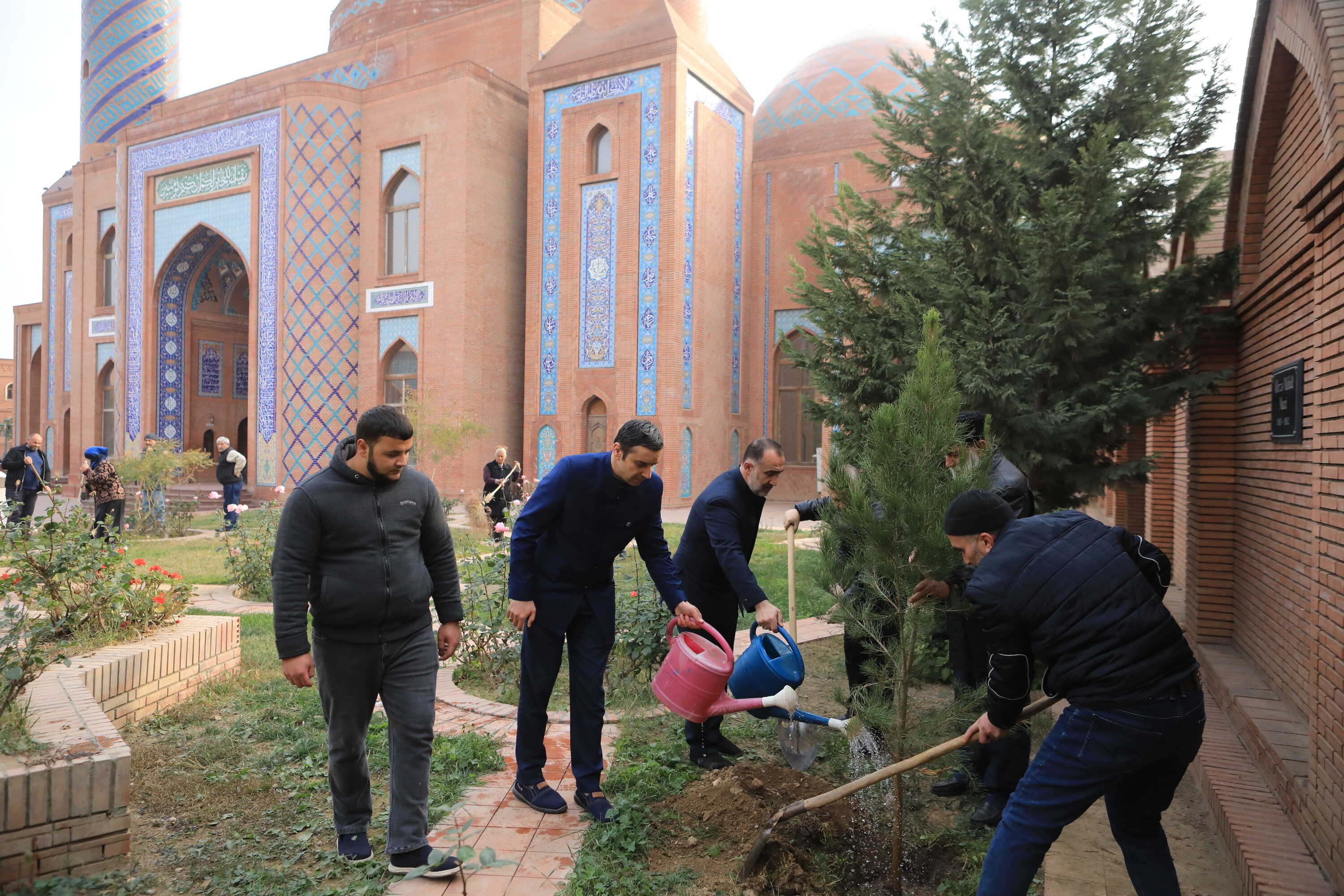 Ümummilli Lider Heydər Əliyevin Anım günü münasibətilə “Yaşıl gələcək naminə” aksiyasına start verilib - Image 2
