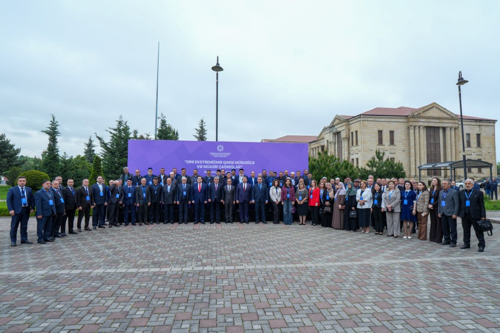 “Dini ekstremizmə qarşı mübarizə və müasir çağırışlar” mövzusunda regional konfrans